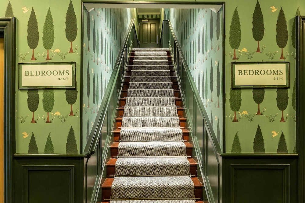 The Beaumont Hotel 33/74