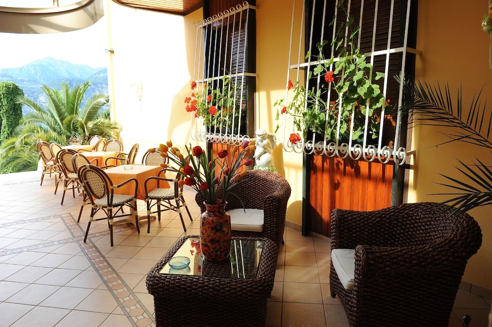Hotel Cristallo 36/45
