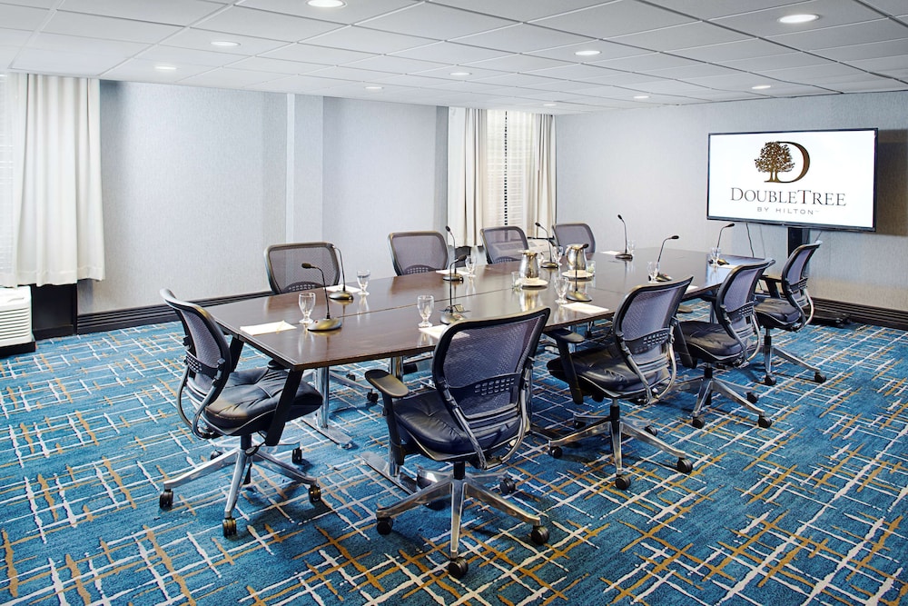 DoubleTree by Hilton Hotel Baltimore - BWI Airport 33/38