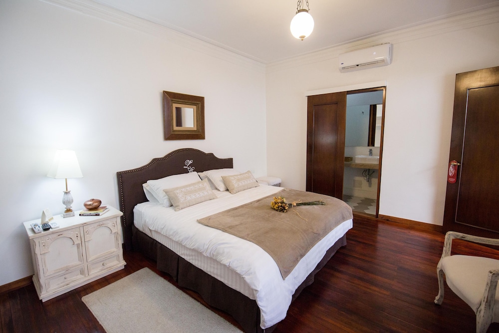 LECLERC HOTEL BOUTIQUE 19/70