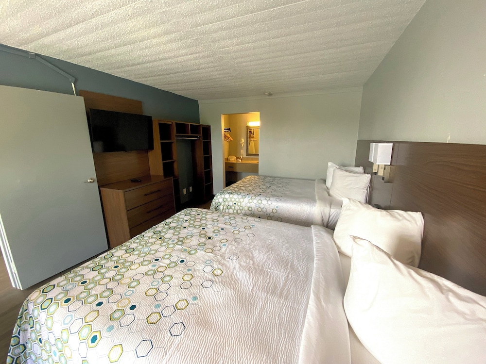 Red Roof Inn Vero Beach - I-95 10/53