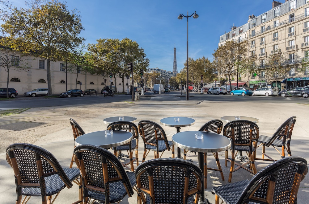 HOTEL LA COMTESSE 55/59
