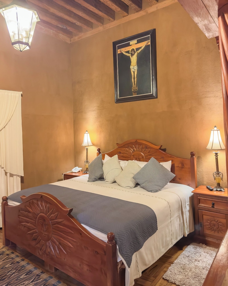 Master, King Bed