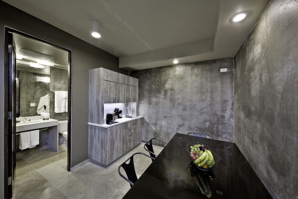 CIQALA Luxury Suites 41/75