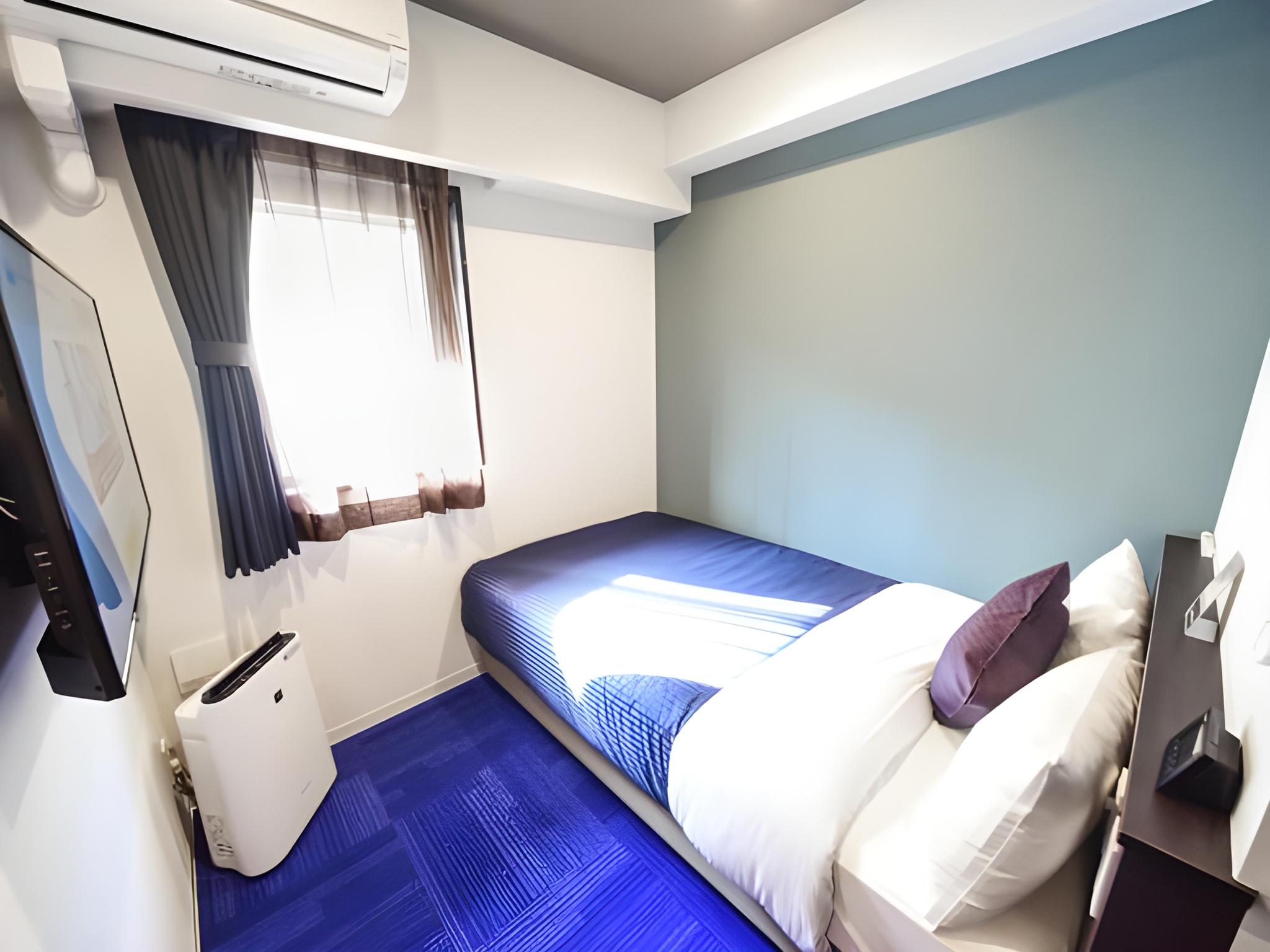 Semi Room, Single, Semi Double Bed, Smoking