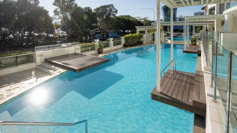 Waters Edge Apartments 26/50