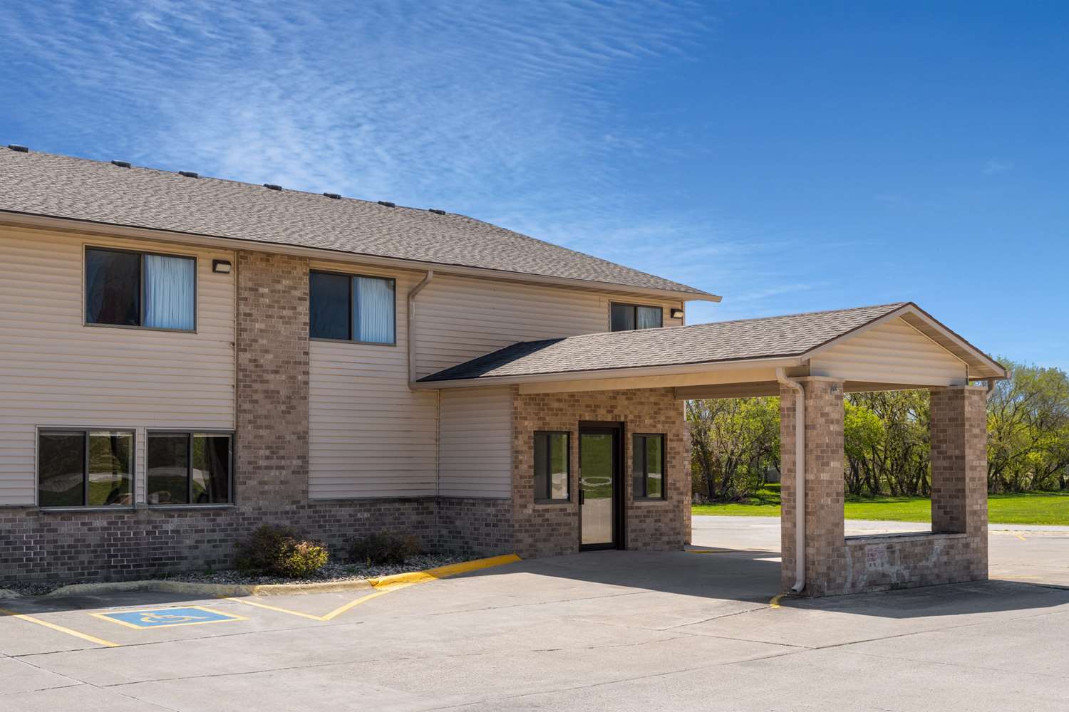 Super 8 by Wyndham Humboldt 2/48