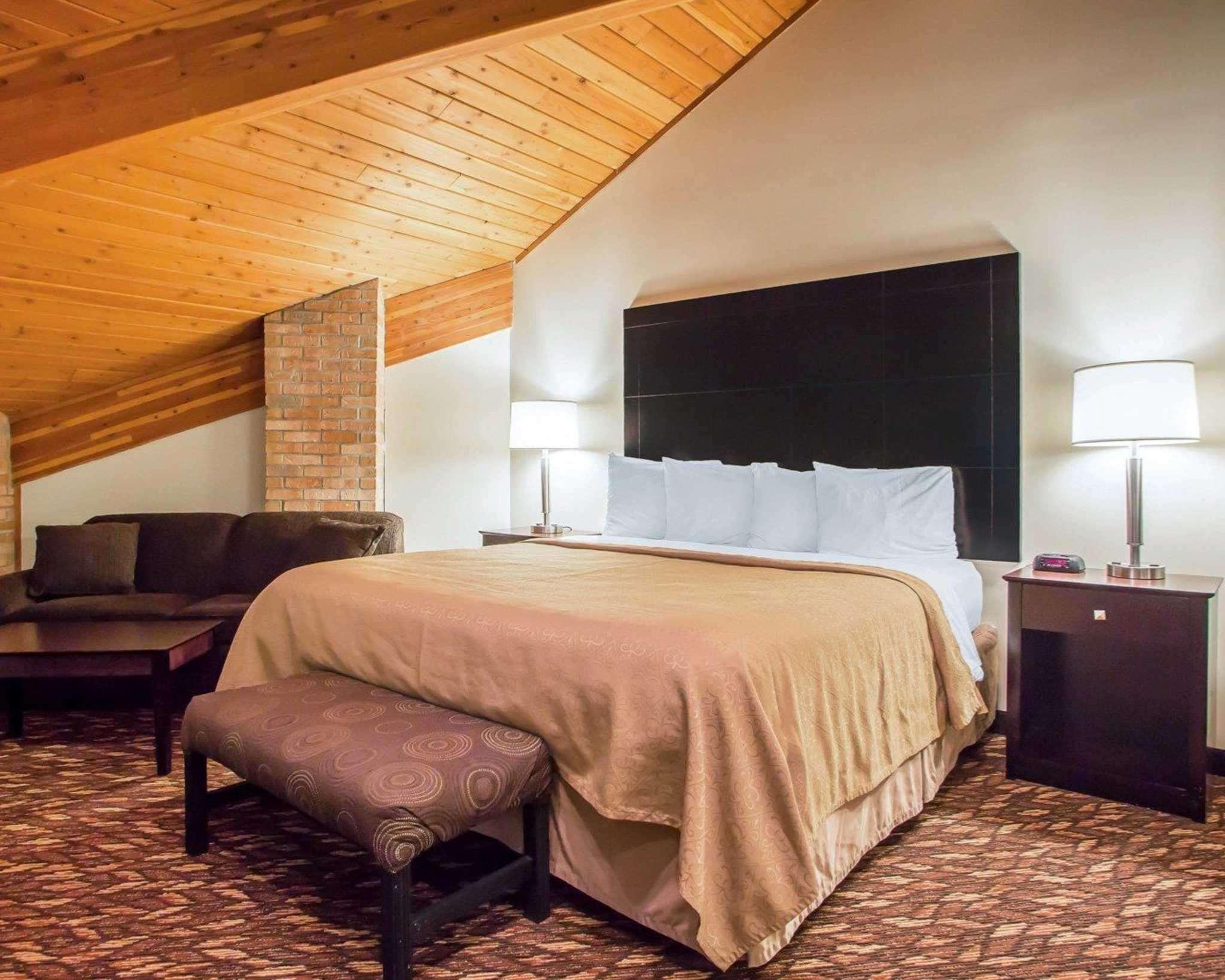 Suite, King Bed