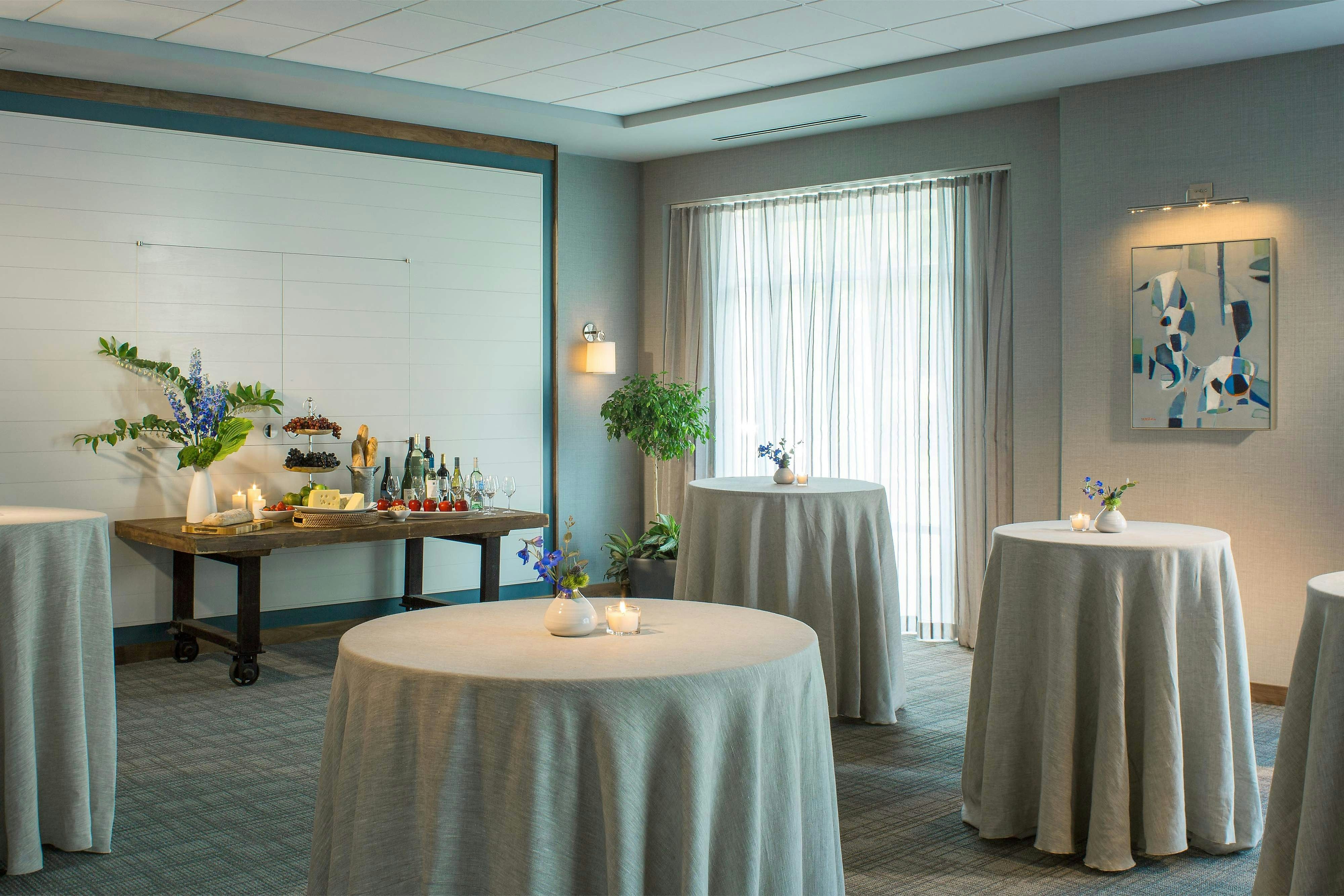 Courtyard Marriott Burlington Harbor 37/48