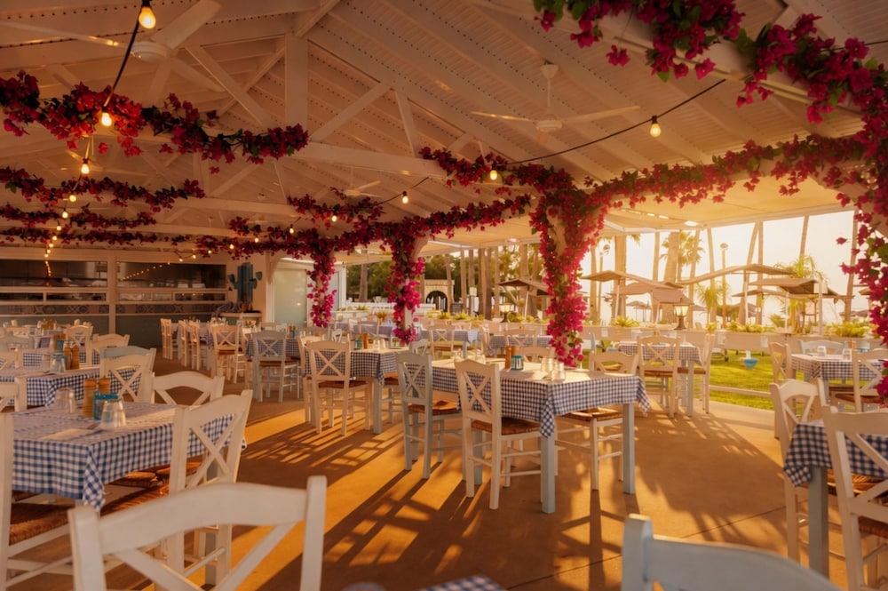 Cavo Maris Beach Hotel 35/46