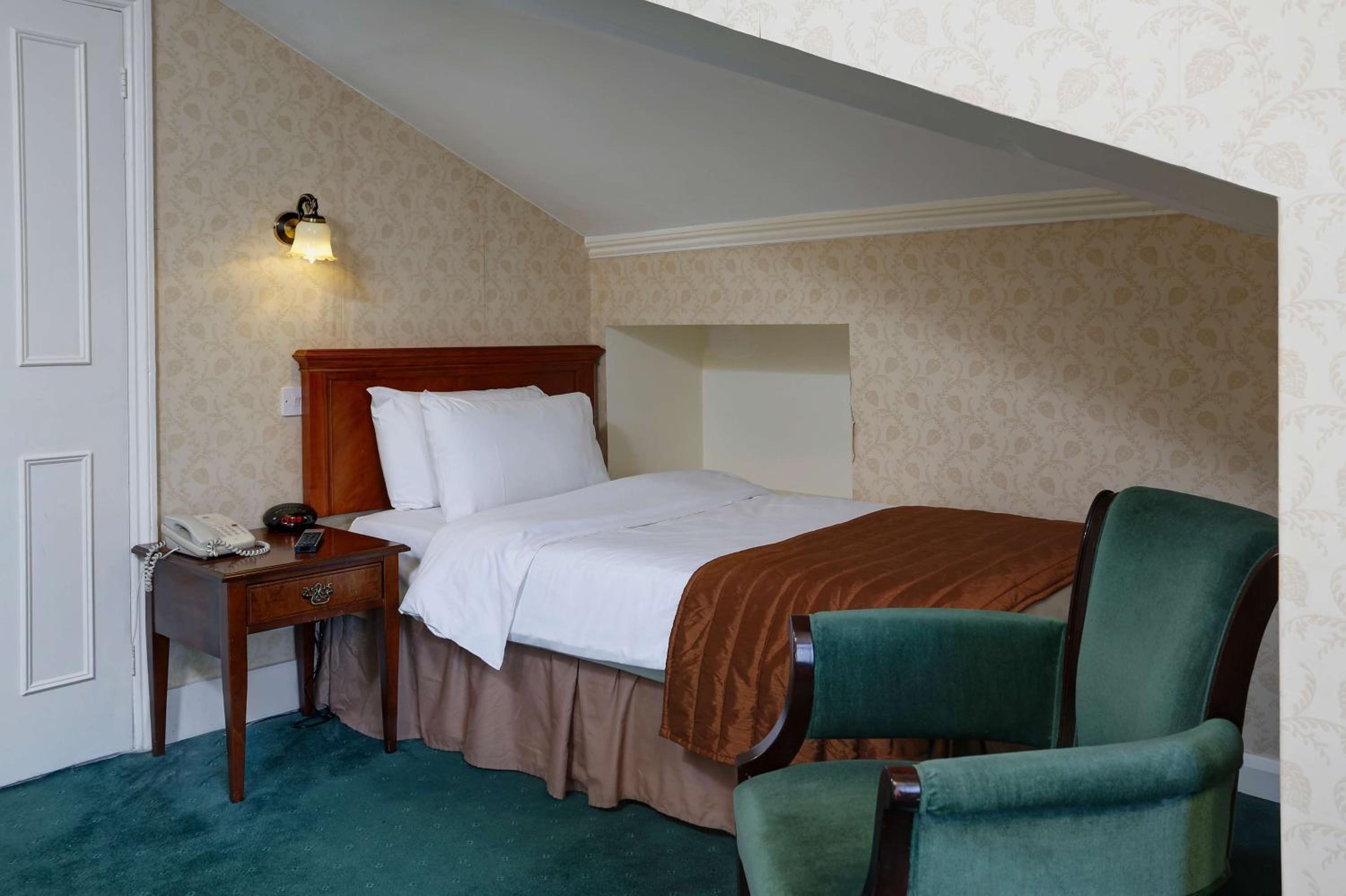 Room at Best Western Swiss Cottage Hotel, LONDON