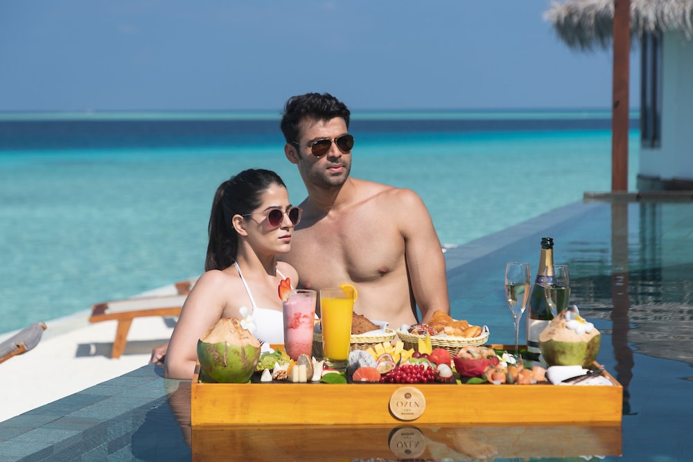 Ozen Life Maadhoo Resort 4/63