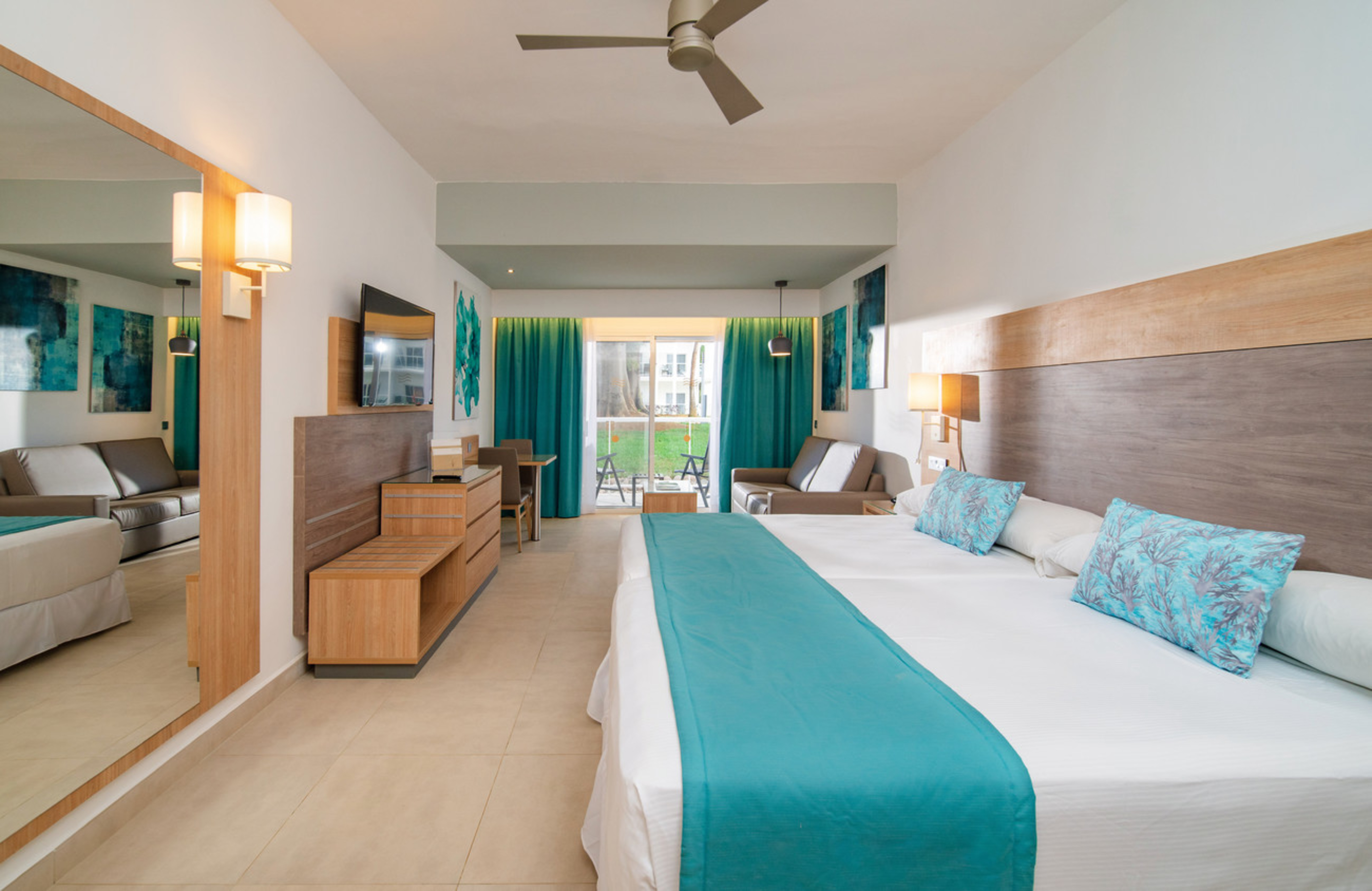 Junior Suite, Lateral Side Sea View