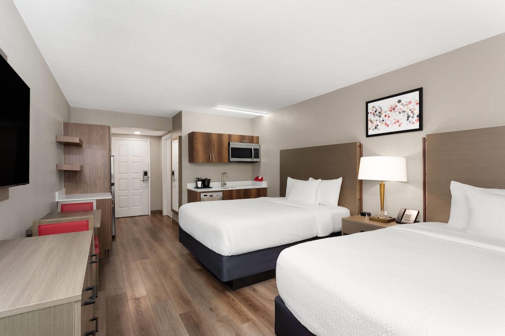 Hawthorn Extended Stay by Wyndham Ft Lauderdale Cypress Crk 11/46