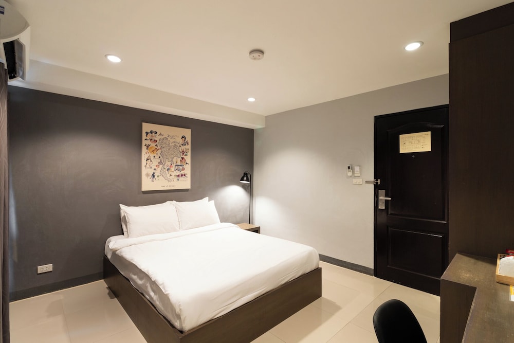 North Inn Town 18/51