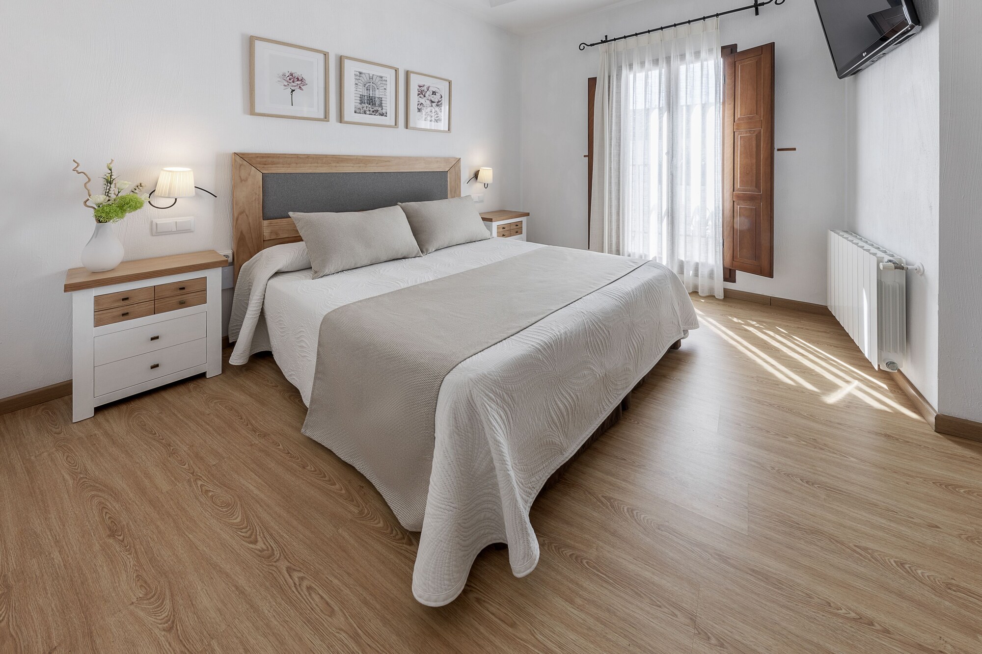 SUPERIOR, DOUBLE BED