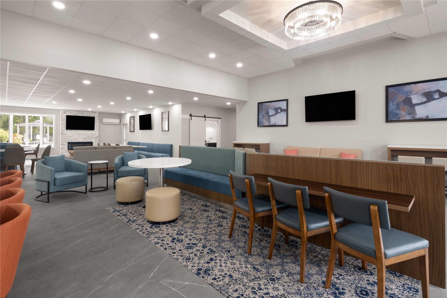 La Quinta Inn & Suites by Wyndham Myrtle Beach 20/26