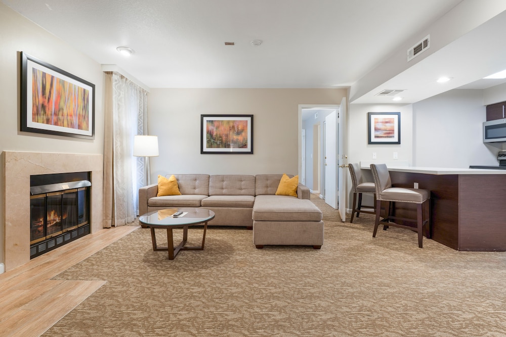 Chase Suite Hotel Newark 32/52