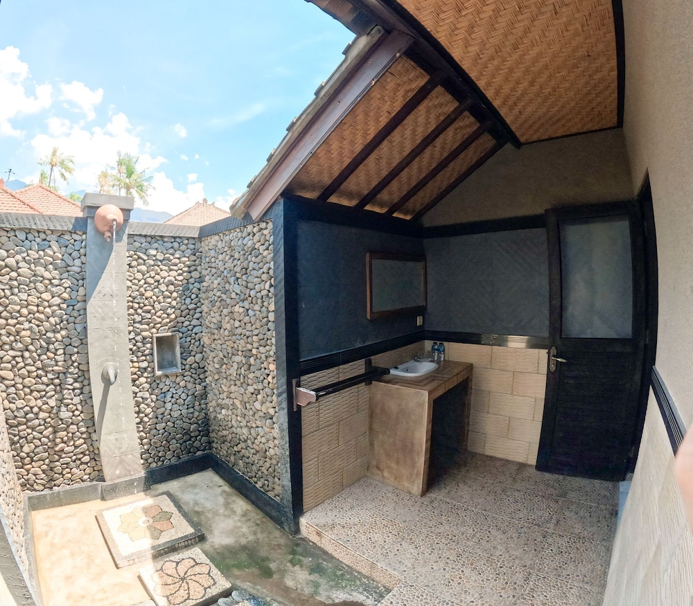 Suka Sari Cottages 41/71