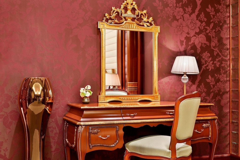 THE RITZ CARLTON JEDDAH 24/47