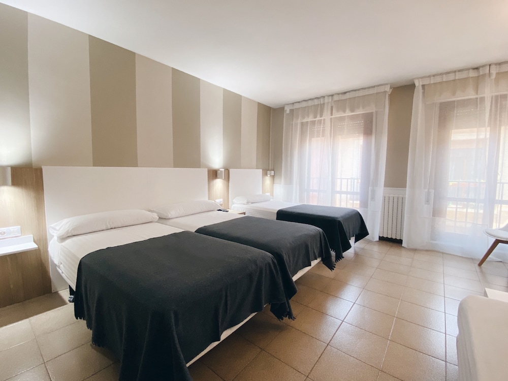 Hotel Río Arga 12/44