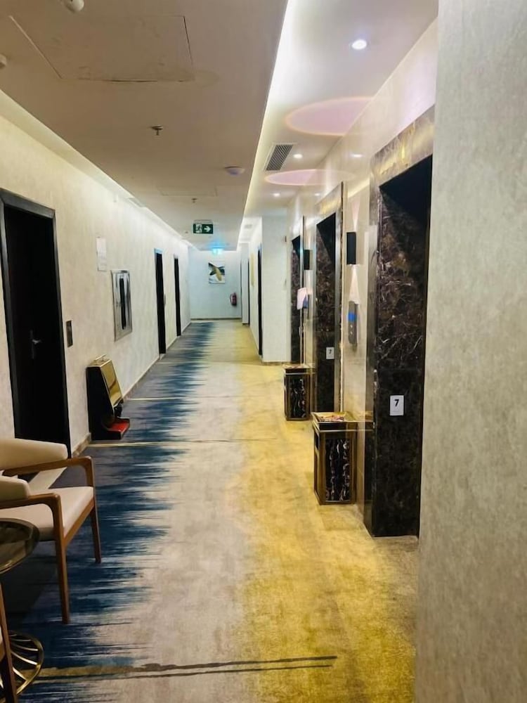 Skoop Hotel Jeddah 71/79