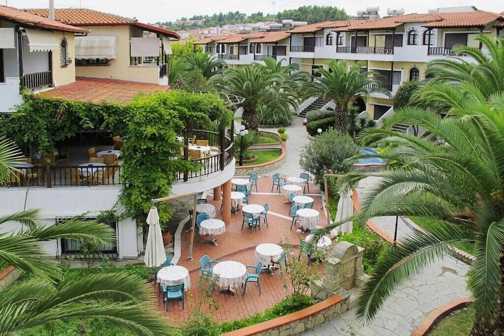 Ioli Village 36/44