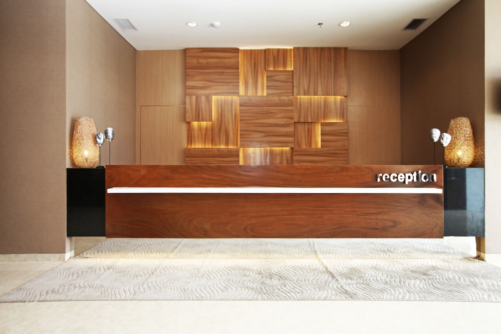Lobby at Hotel Neo Cirebon, CIREBON