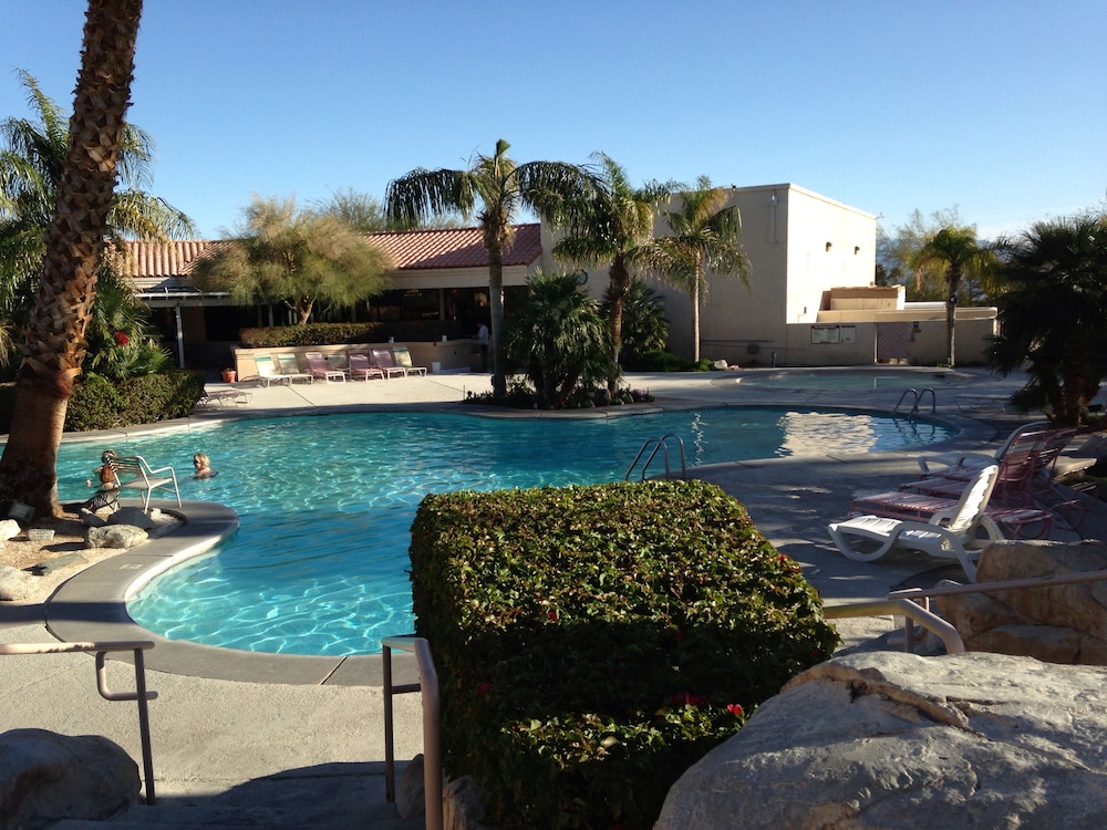 Miracle Springs Resort Spa 4/71