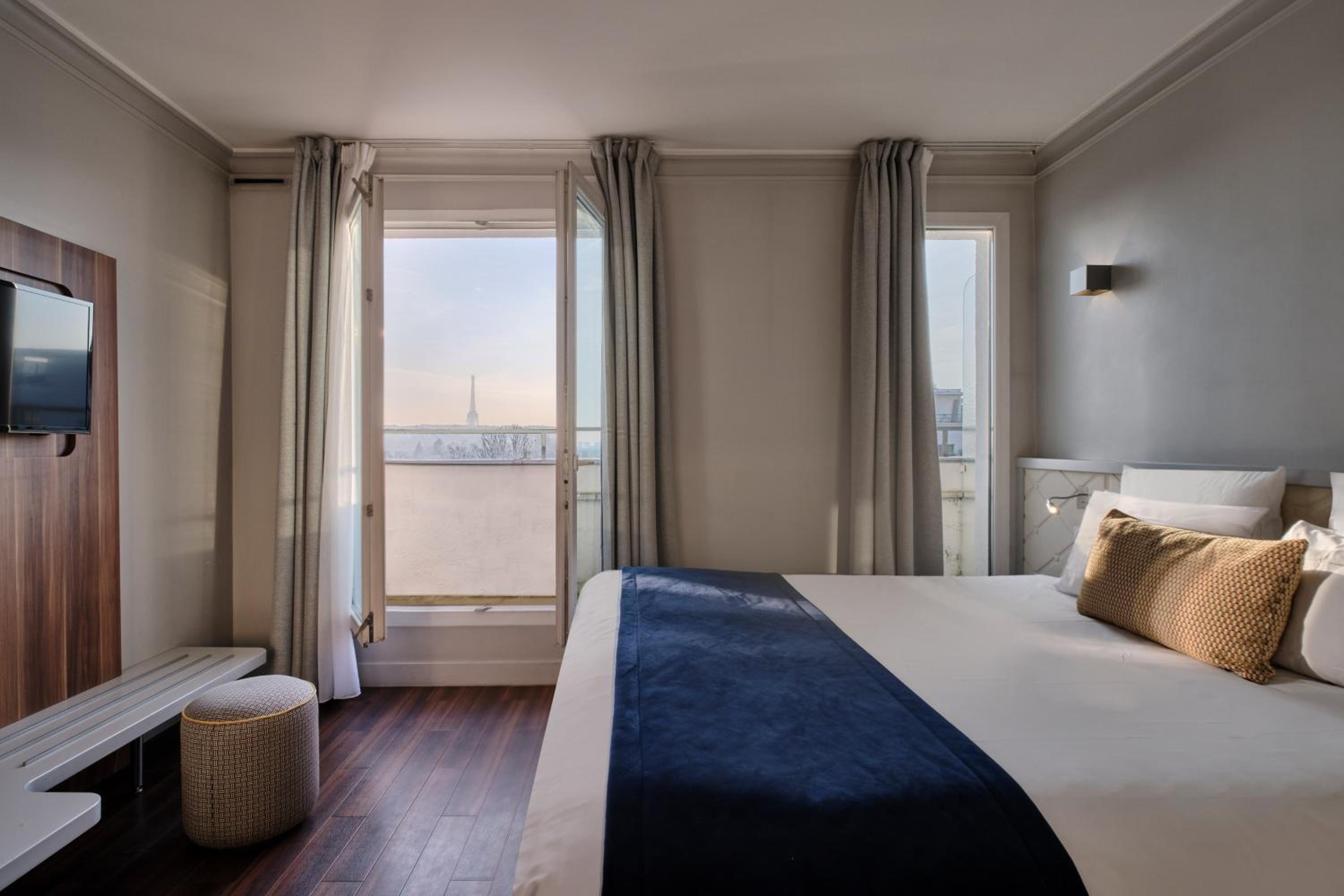 Junior Suite, Eiffel View