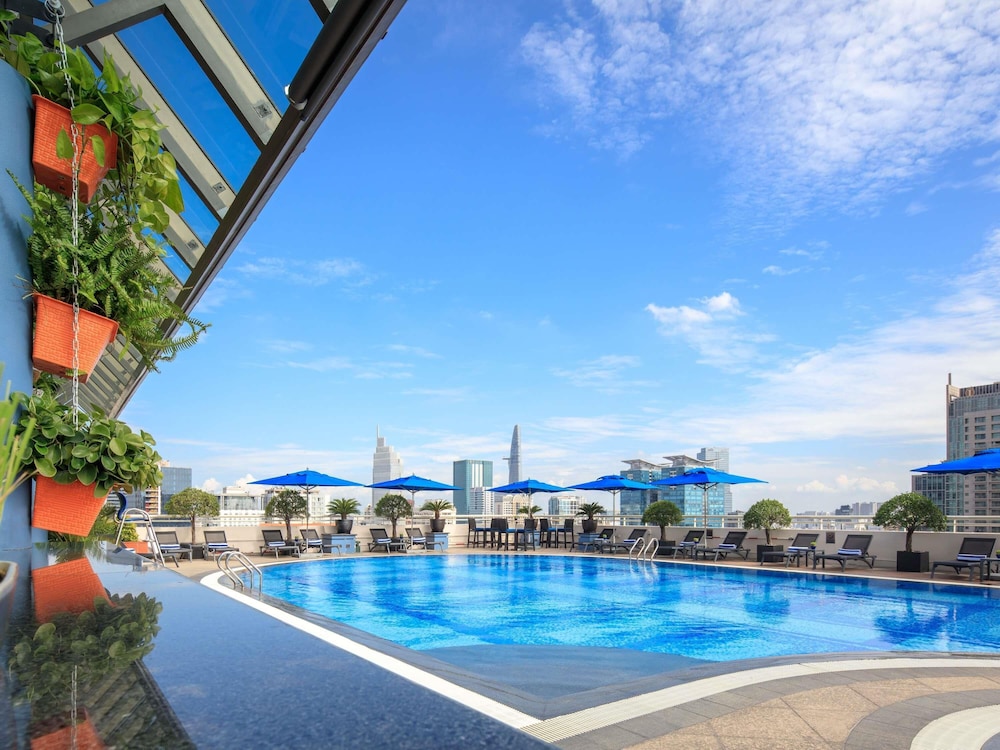 Sofitel Saigon Plaza Hotel 45/50