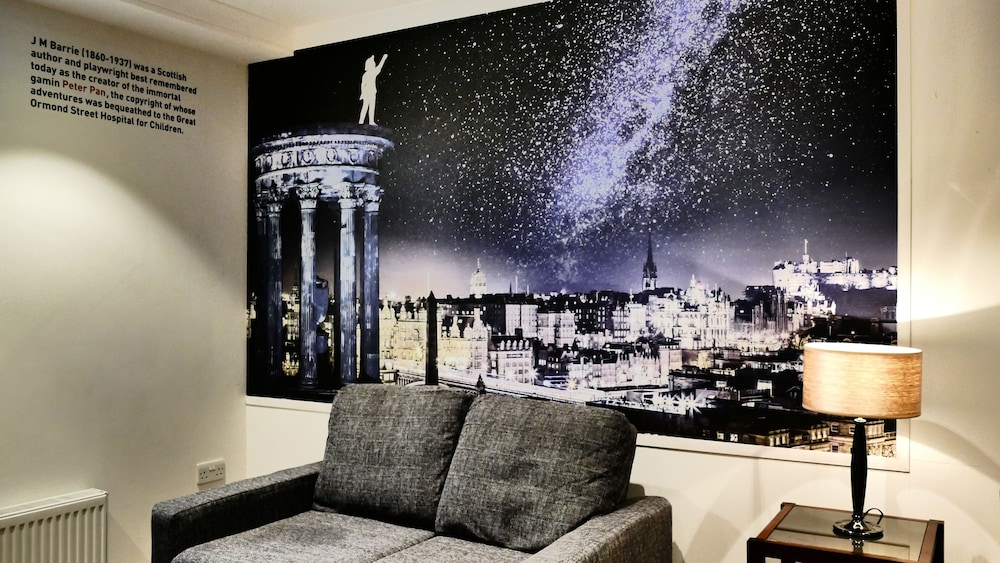 Stewart by Heeton Concept Aparthotel Edinburgh 45/60
