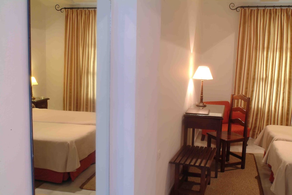 Hotel Simon 20/66