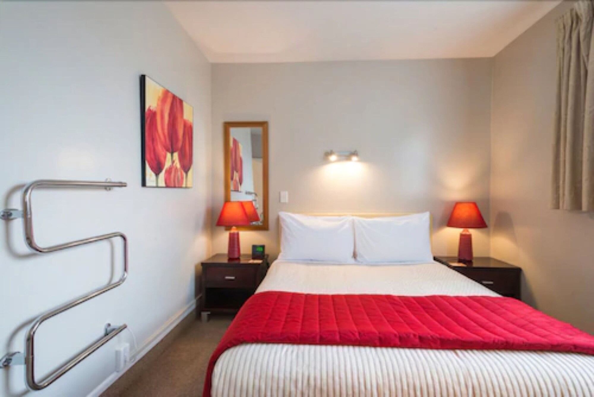 2 BEDROOMS, PREMIUM