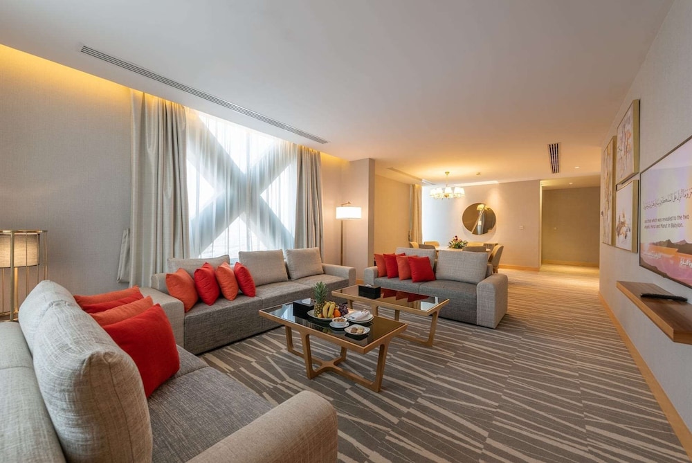 فندق رامادا القصيم(Ramada by Wyndham Al Qassim) 44/74