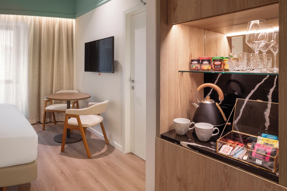Melia Granada 57/63