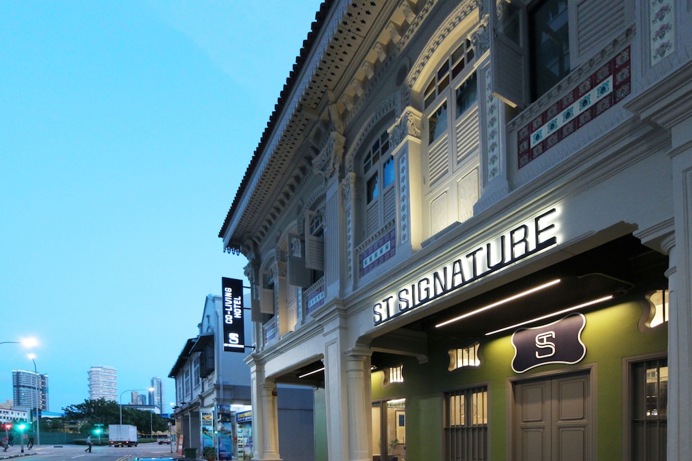 ST Signature Jalan Besar 8/50