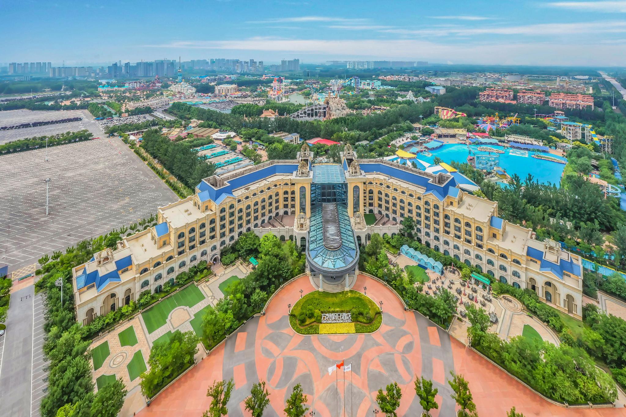 Fantawild Holiday Hotel 25/28