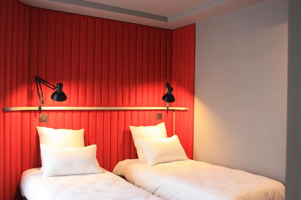HOTEL SAINT MARCEL 15/50