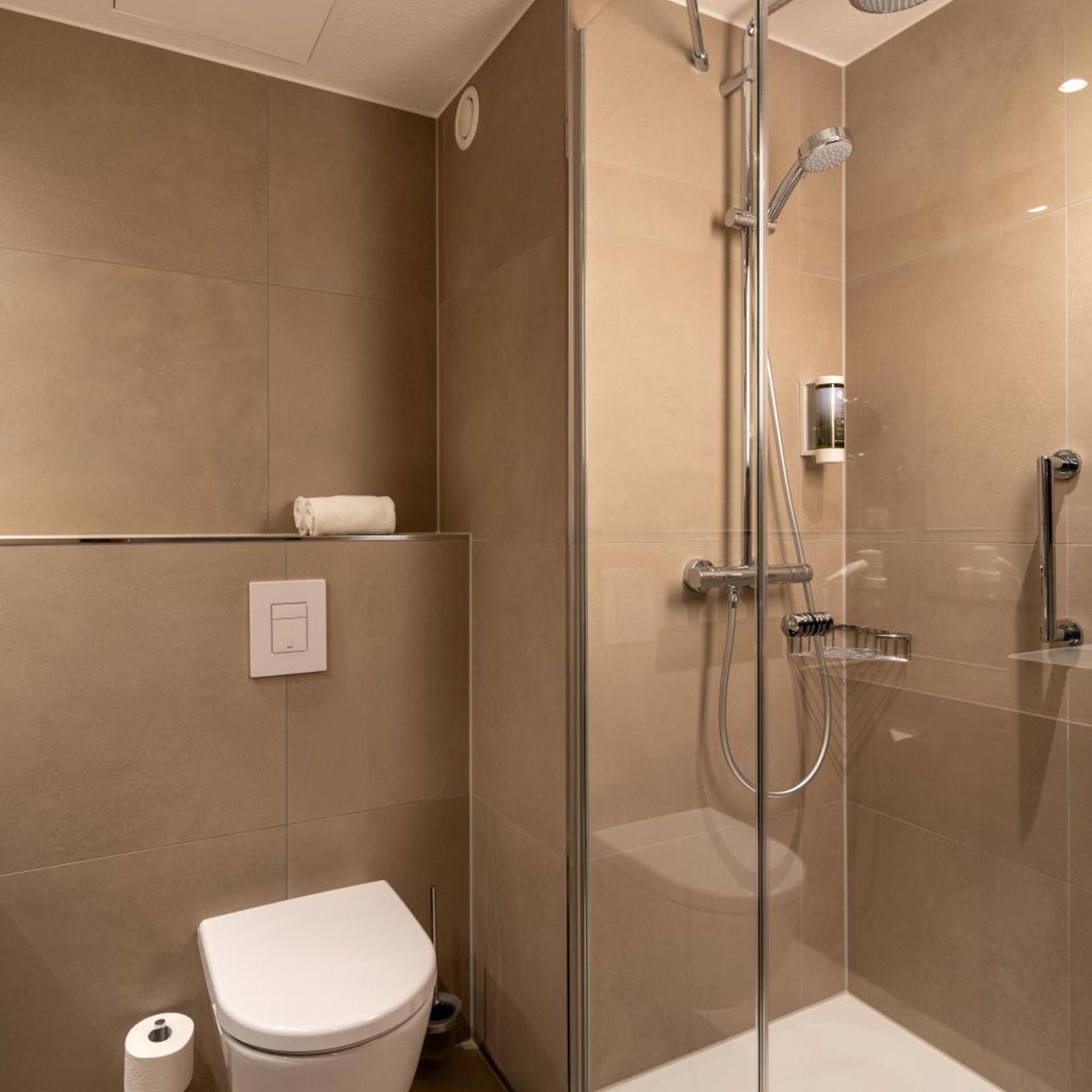 غرفة بسرير فردي، H+ HOTEL HANNOVER 5/7