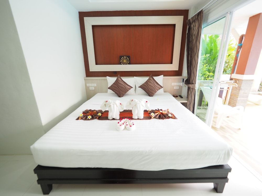 Lanta Fevrier Resort 30/59