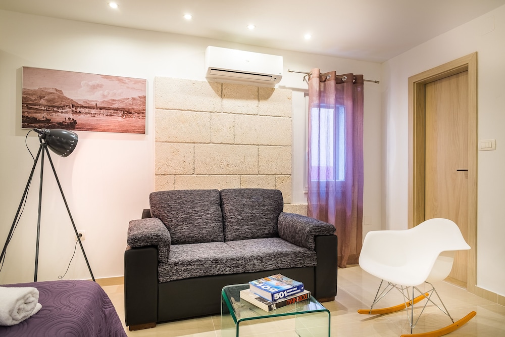 Split Oasis Apartments 21/37
