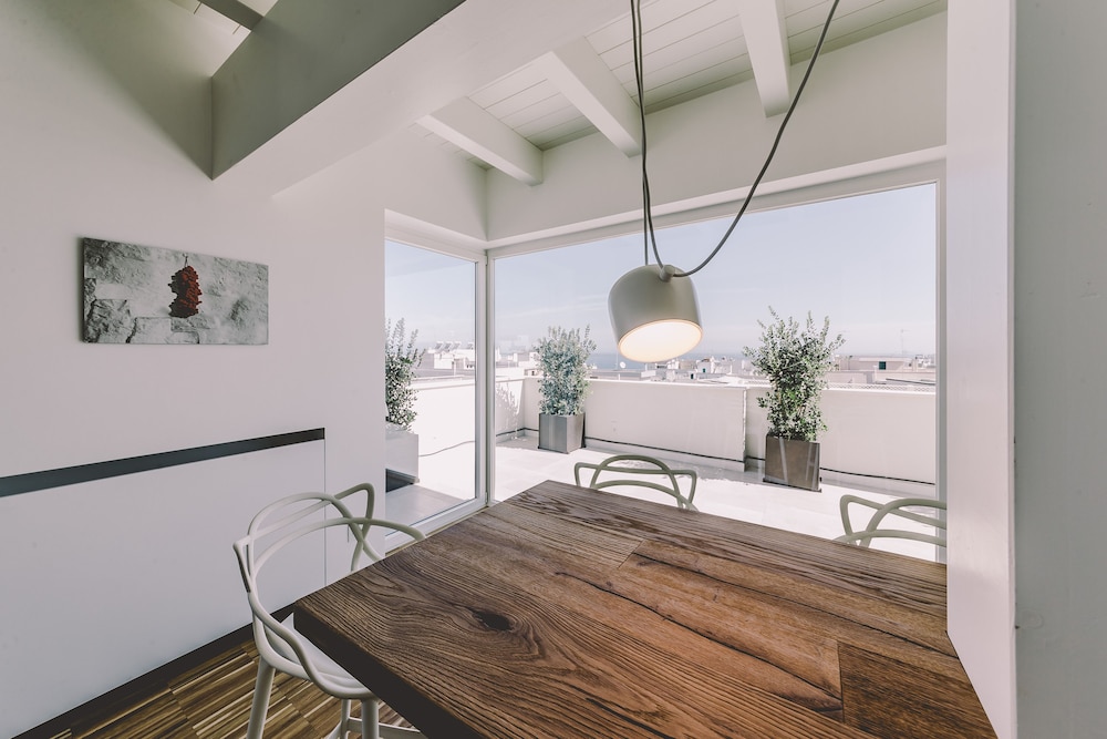 Suite 10 Home Design & Spa 42/69