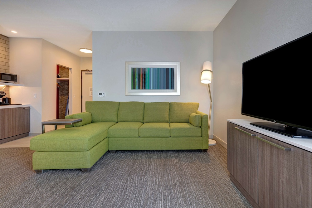 Hilton Garden Inn Temecula 46/68