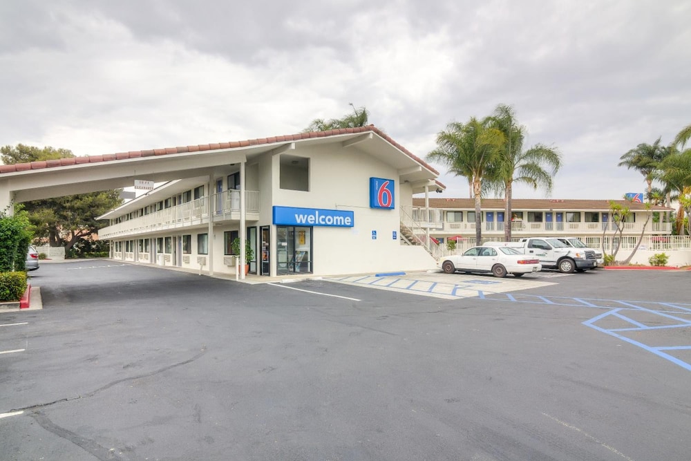 Motel6 Camarillo, CA 59/71