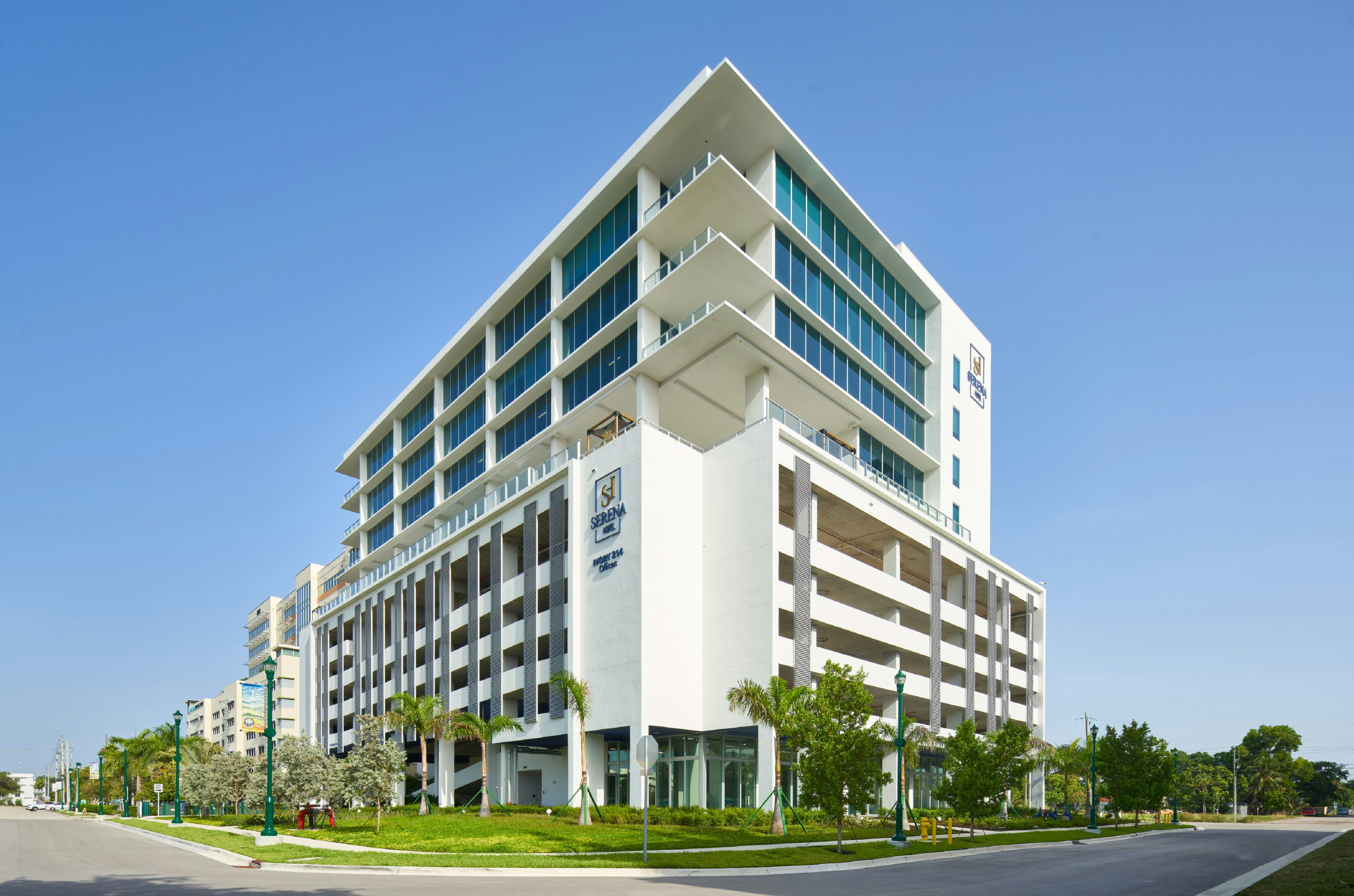 Serena Hotel Aventura Tapestry Collection by Hilton in AVENTURA - FL