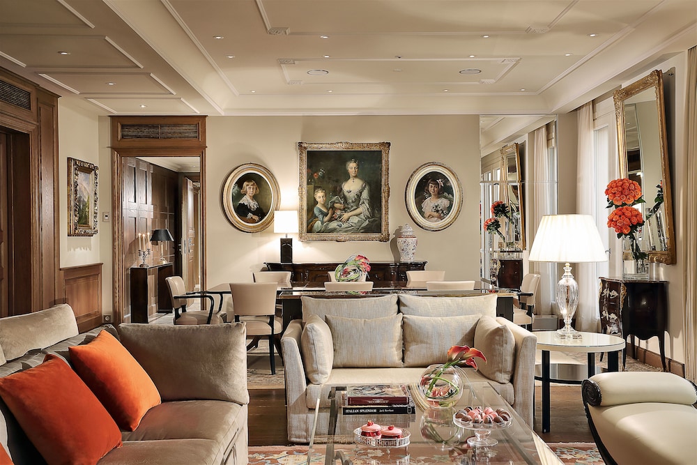 Palazzo Parigi Hotel & Grand Spa 43/59