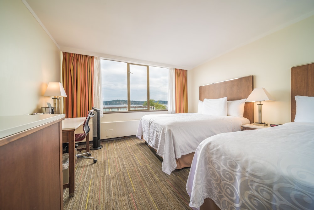 Coast Discovery Inn and Marina 13/50