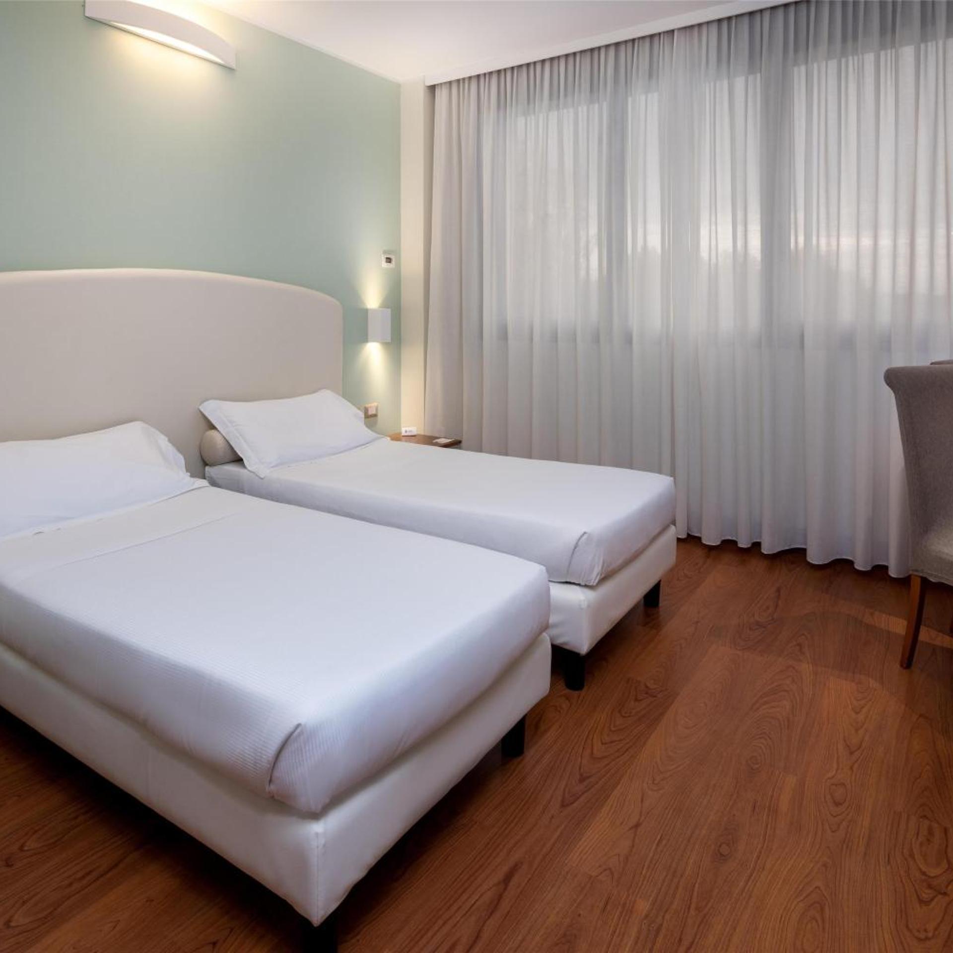 Economy, Double or Twin Bed, Accessible