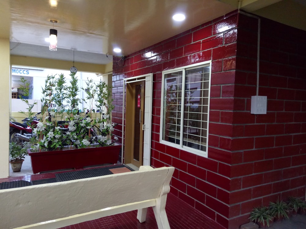 ARRA SUITES HOTEL photo3